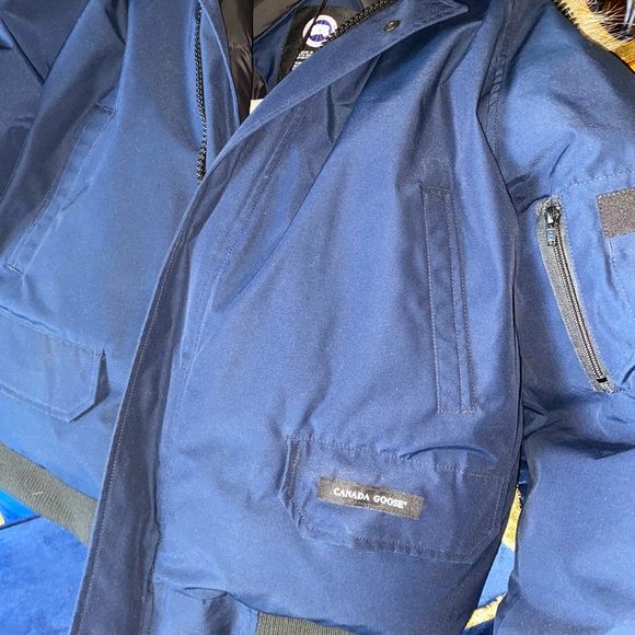 Extra large men’s bomber, Canada, goose jacket weird once or twice just like new - Picture 7 of 7